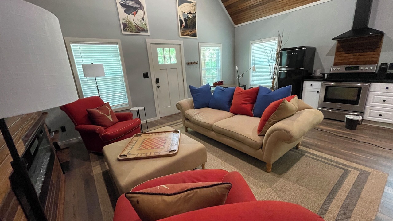 Photo of Livingroom in Five Points