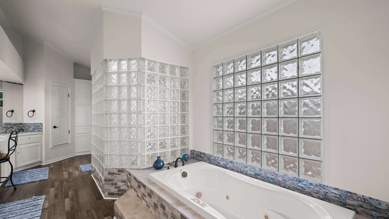 Photo of Bathroom in Morgans Point Resort