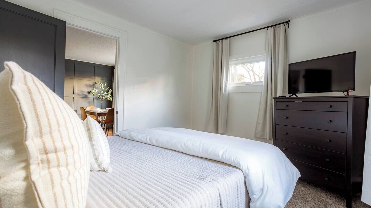 Photo of Bedroom in Lockport