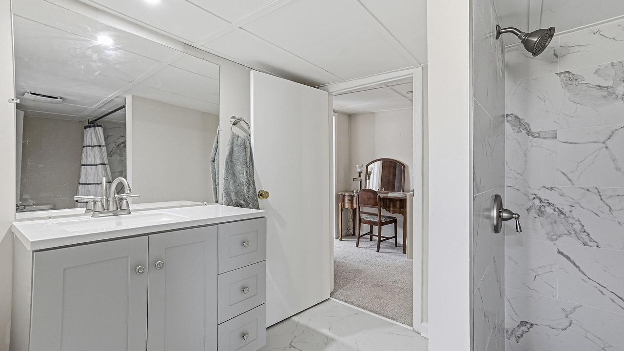 Photo of Bathroom in Colonial Beach