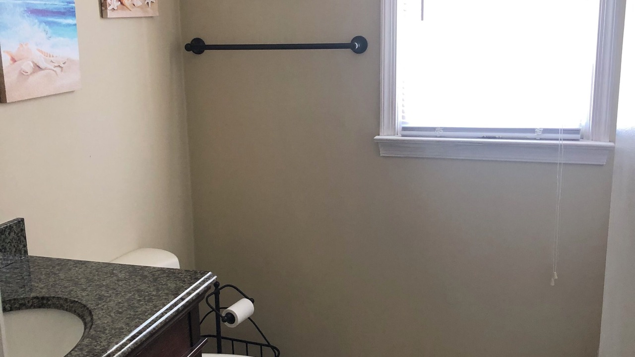 Photo of Bathroom in Margate City