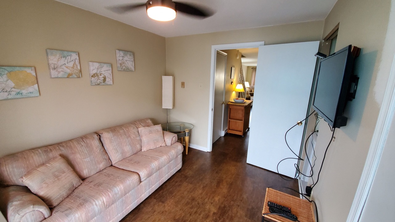 Photo of Livingroom in Margate City