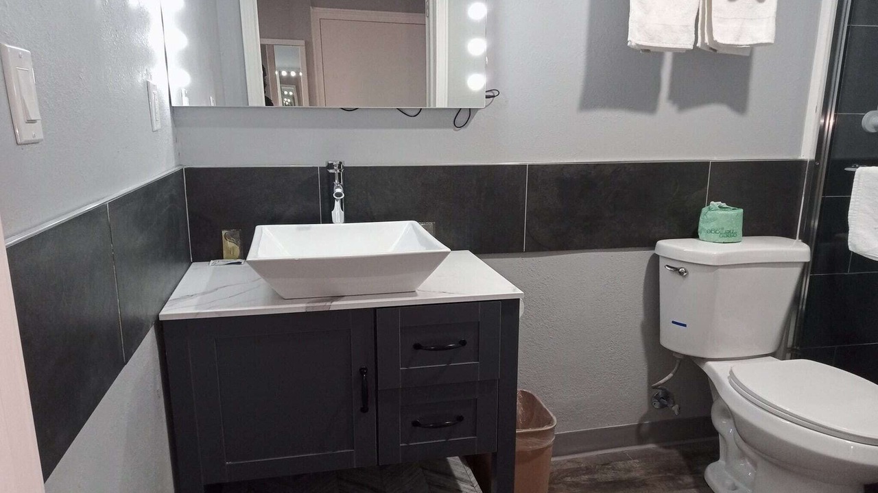 Photo of Bathroom in Marshall