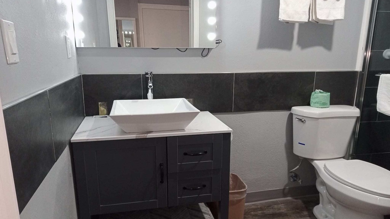 Photo of Bathroom in Marshall