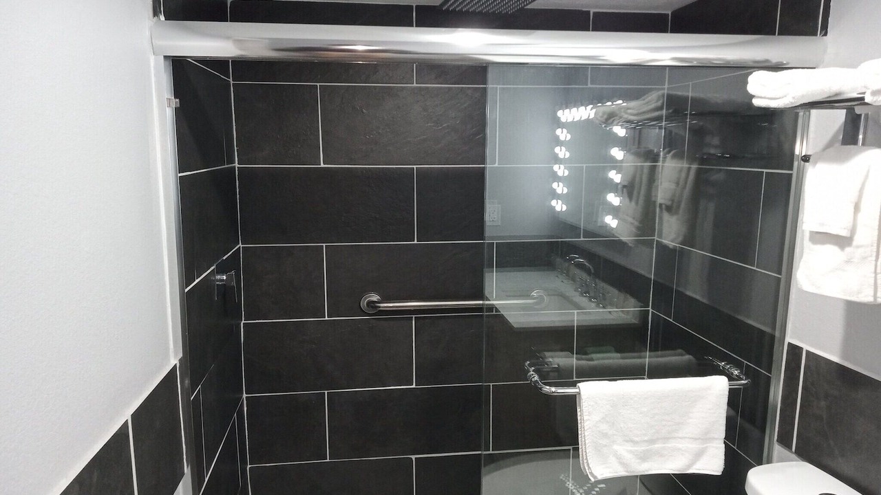 Photo of Bathroom in Marshall