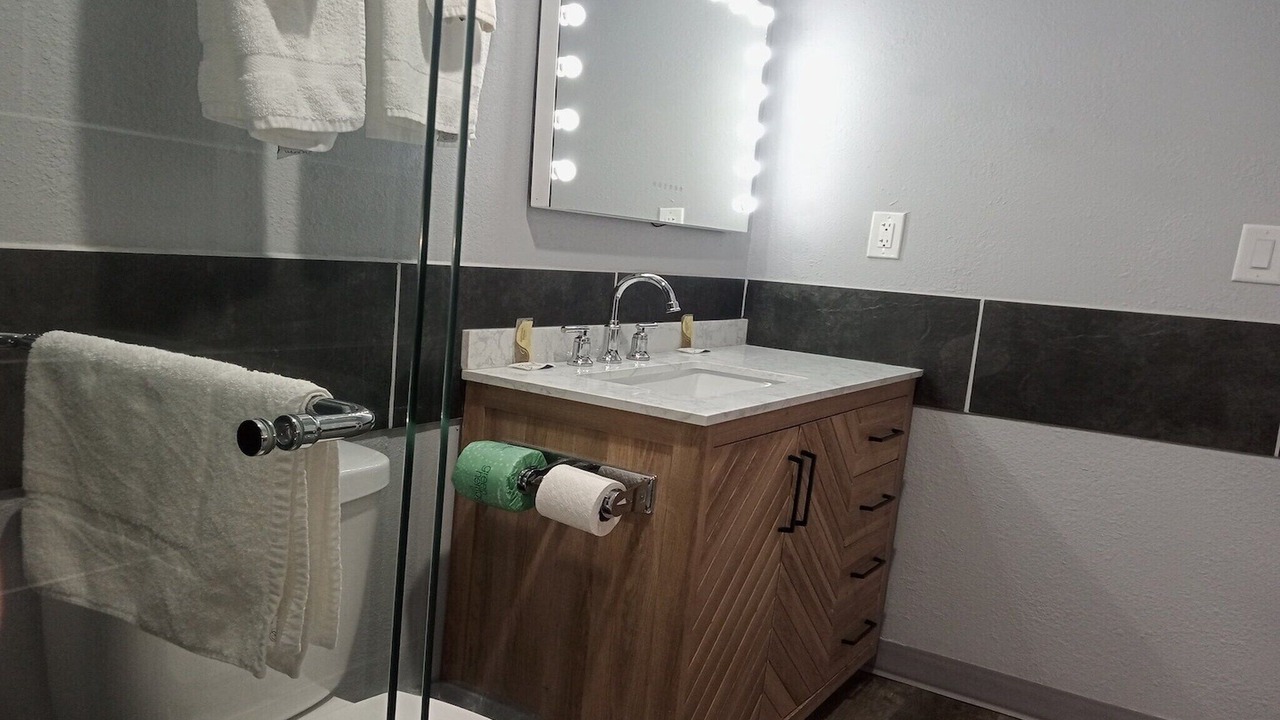 Photo of Bathroom in Marshall