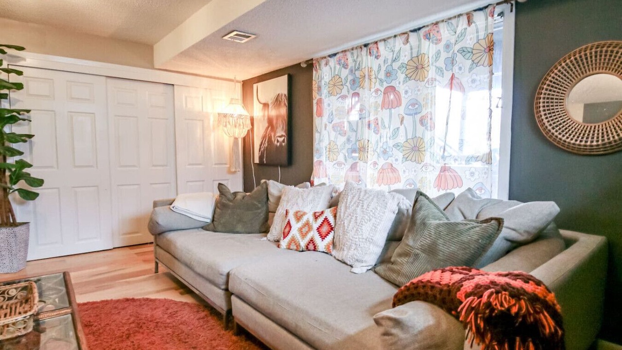 Photo of Livingroom in Urbandale