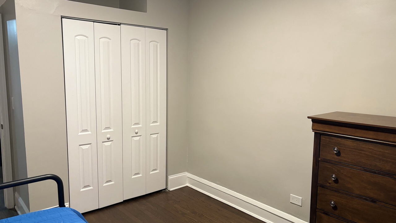 Photo of Bedroom in Rogers Park