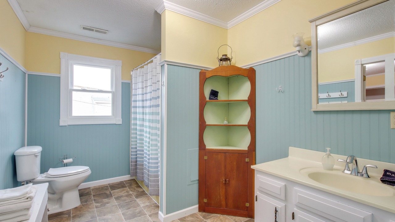 Photo of Bathroom in Nauvoo