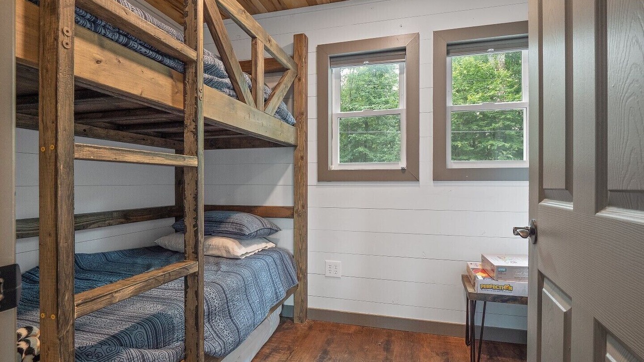 Photo of Bedroom in Crane Hill
