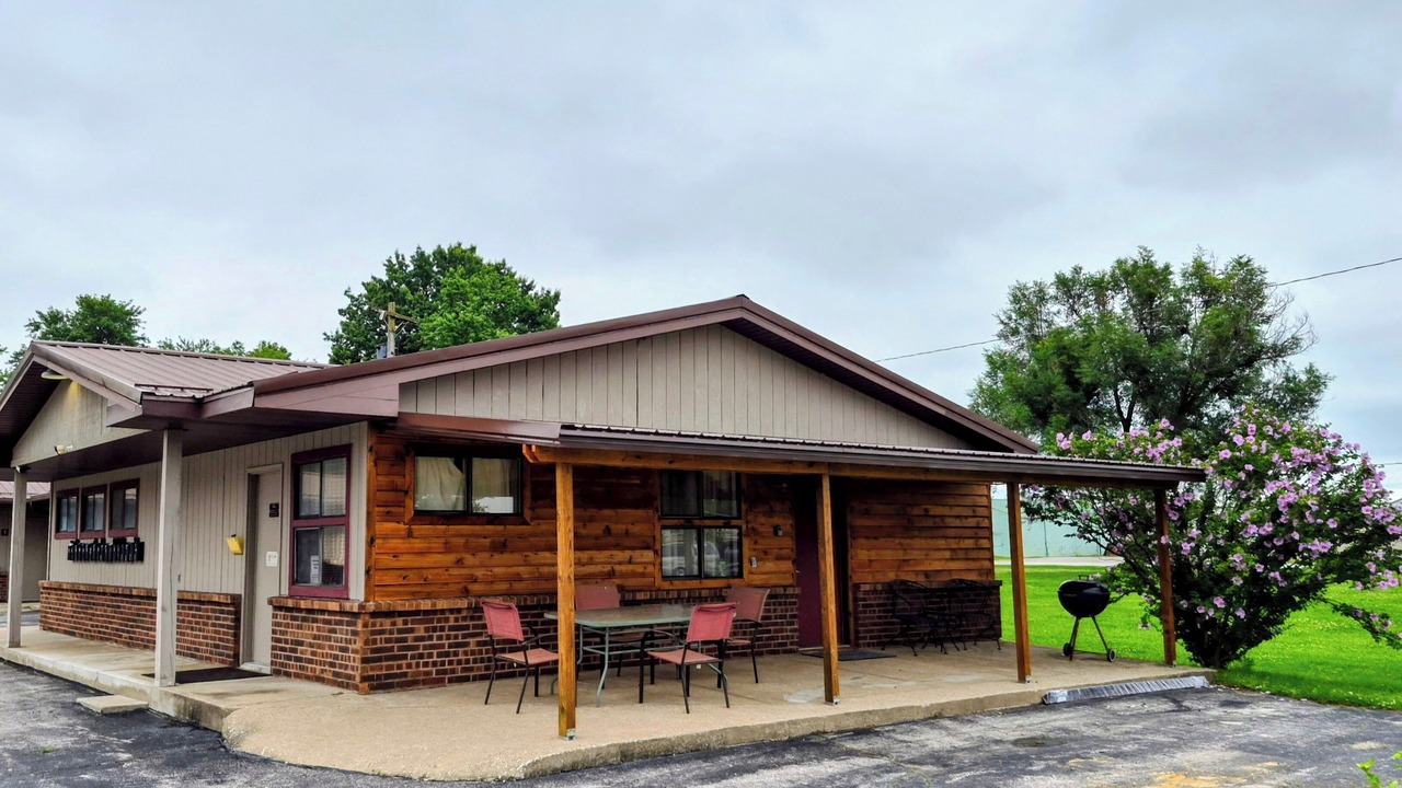 Photo of Outdoor in Monroe City