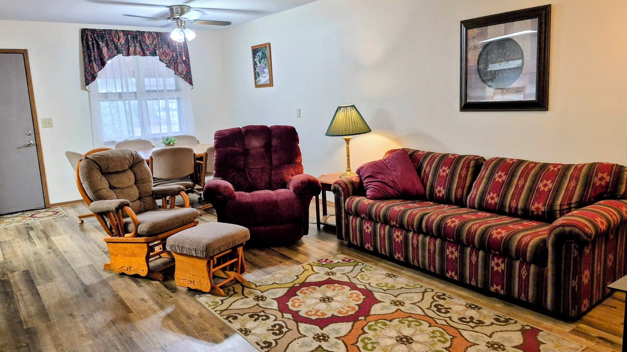 Photo of Livingroom in Monroe City