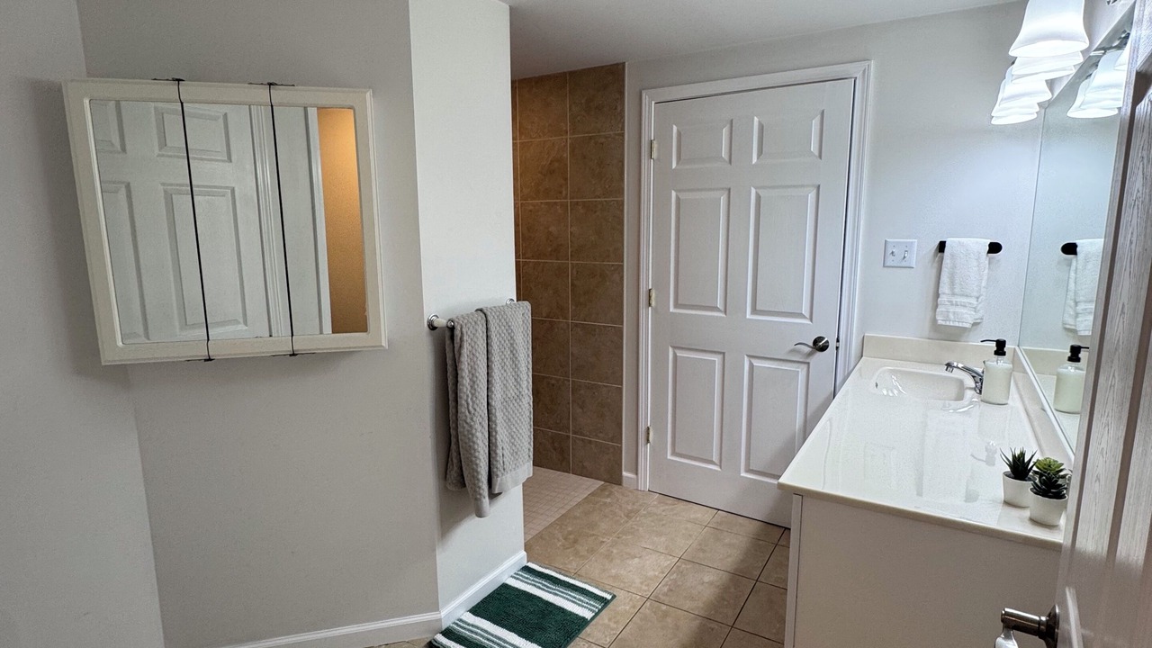 Photo of Bathroom in Hannibal