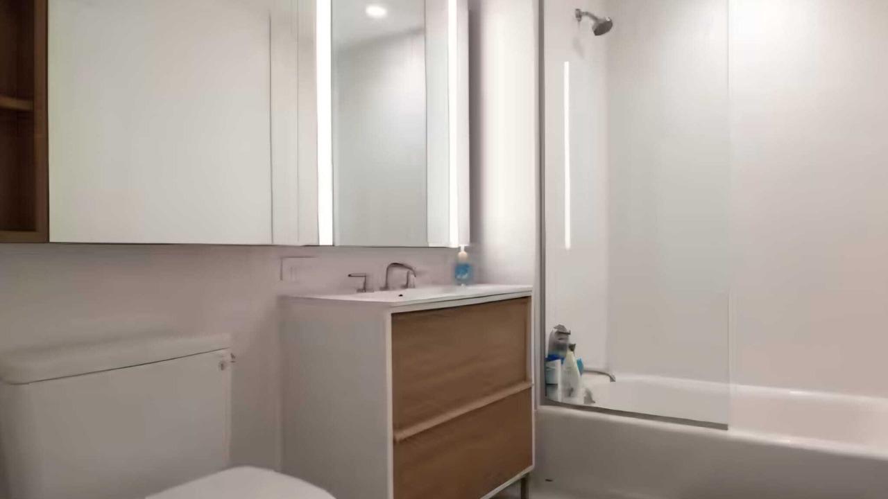 Photo of Bathroom in Greenpoint
