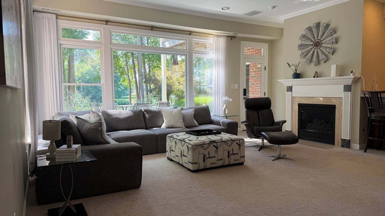 Photo of Livingroom in North Raleigh