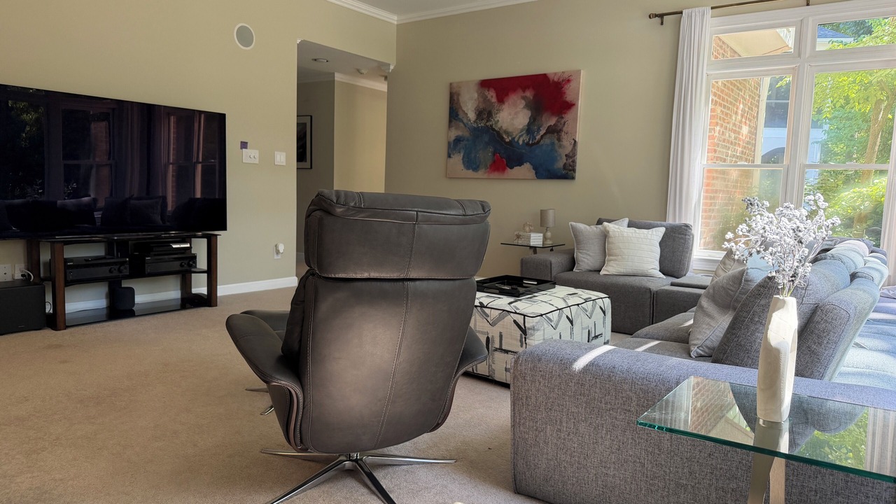 Photo of Livingroom in North Raleigh