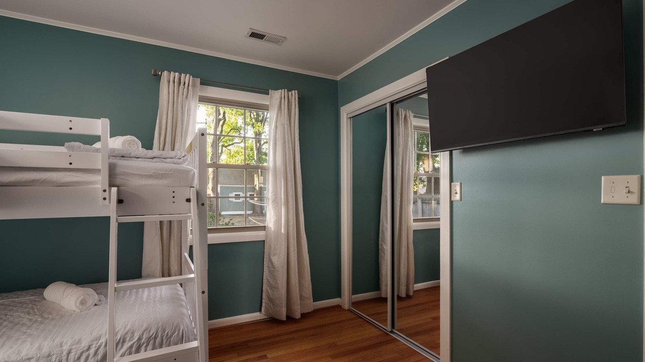 Photo of Bedroom in Colonial Beach