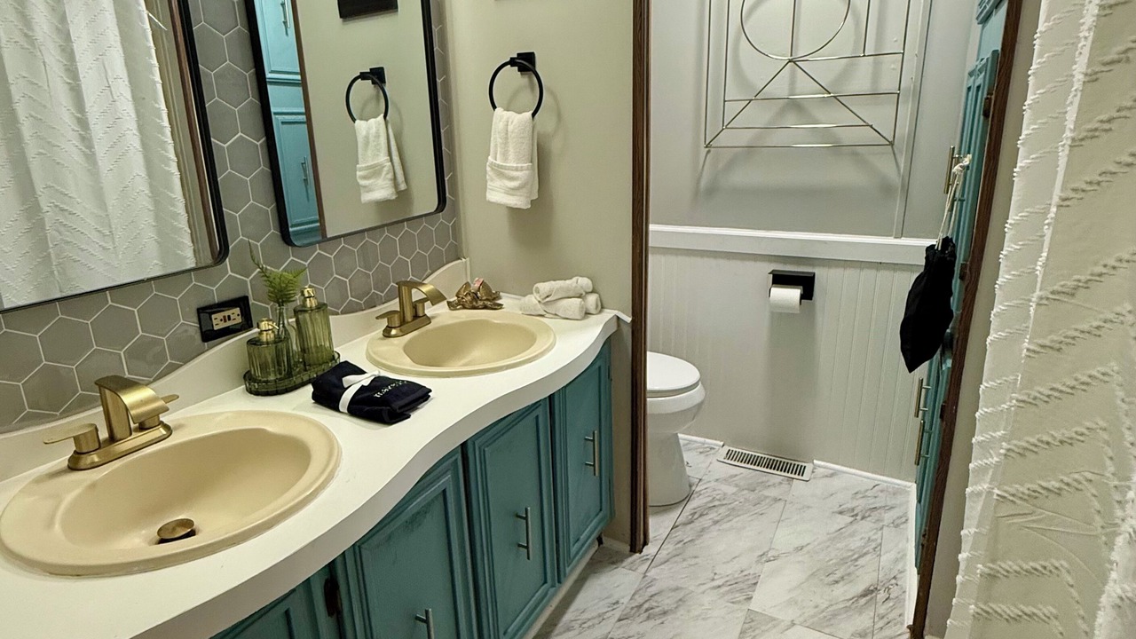 Photo of Bathroom in Green Creek