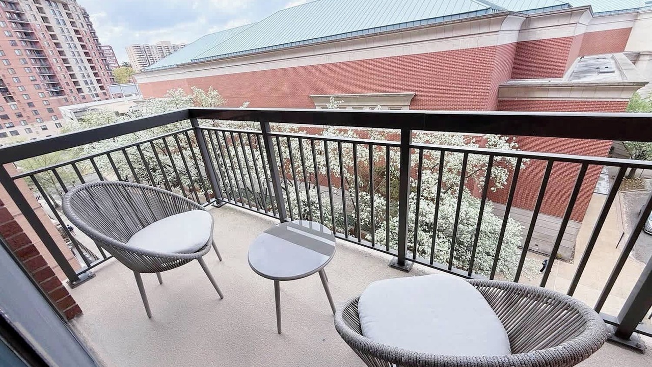 Photo of Patio Balcony in Pentagon City