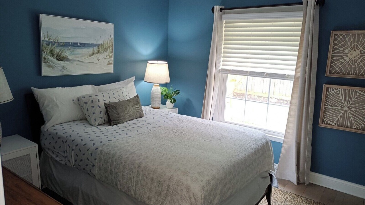 Photo of Bedroom in Glenview
