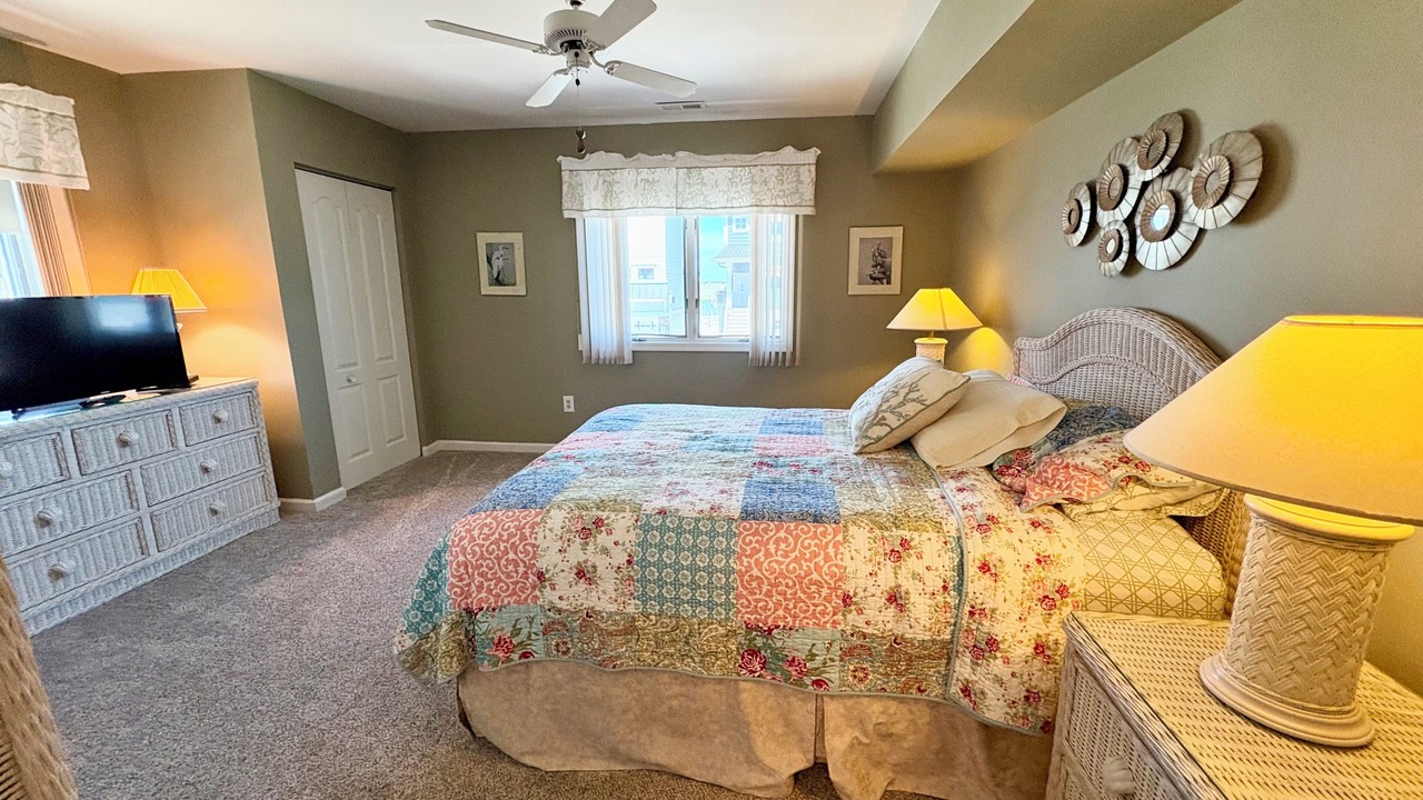 Photo of Bedroom in Avalon