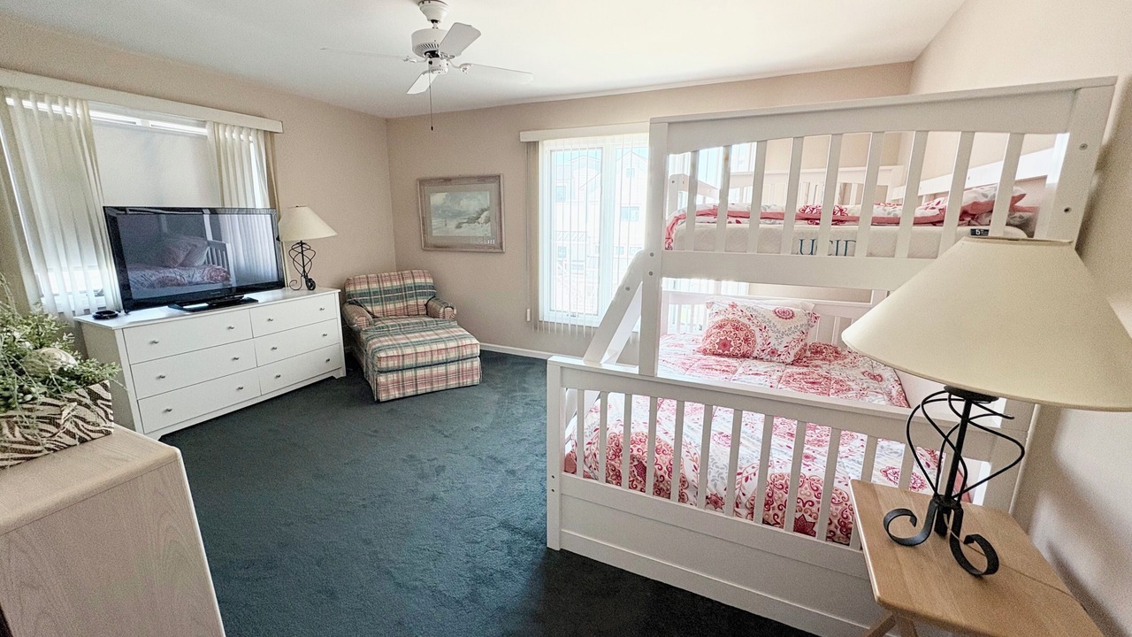 Photo of Bedroom in Avalon