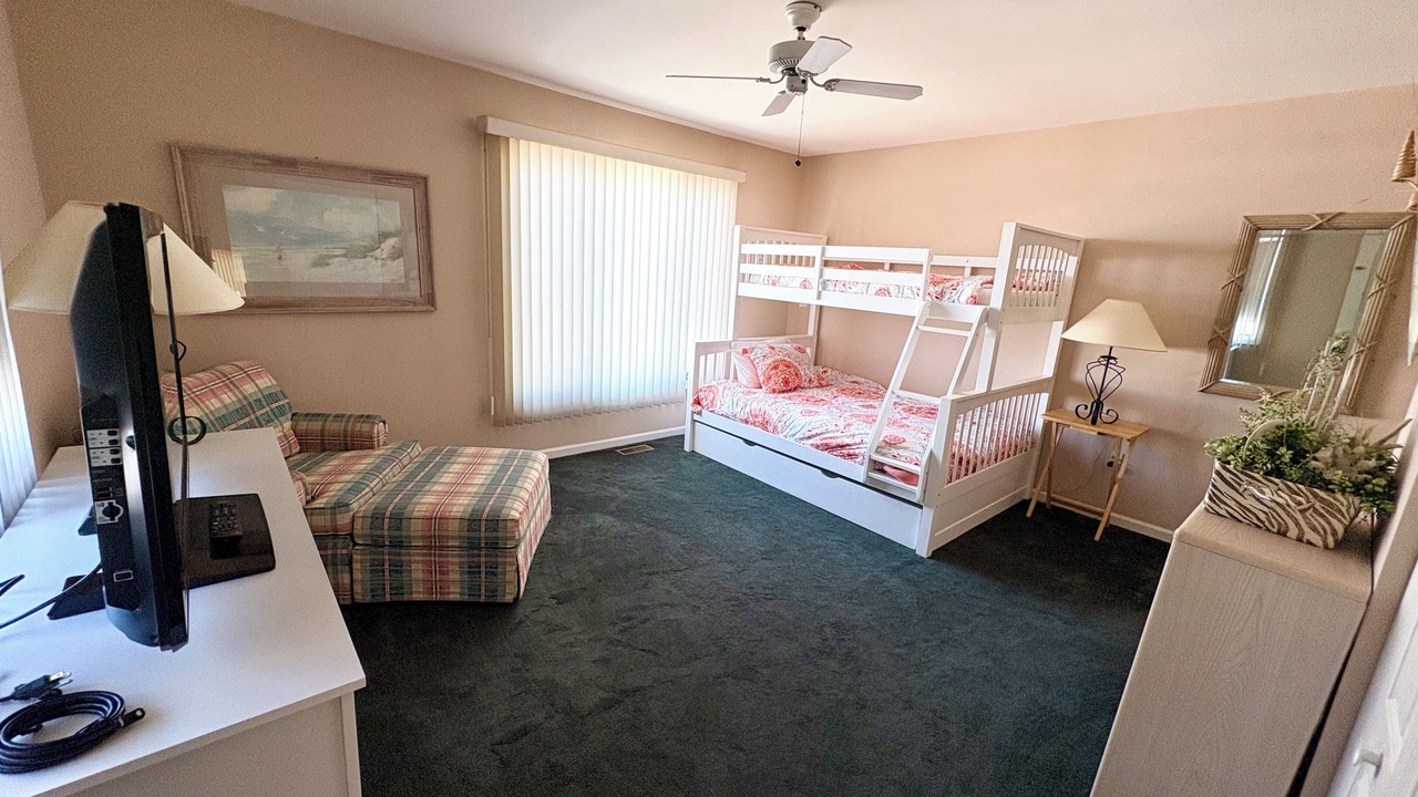 Photo of Bedroom in Avalon