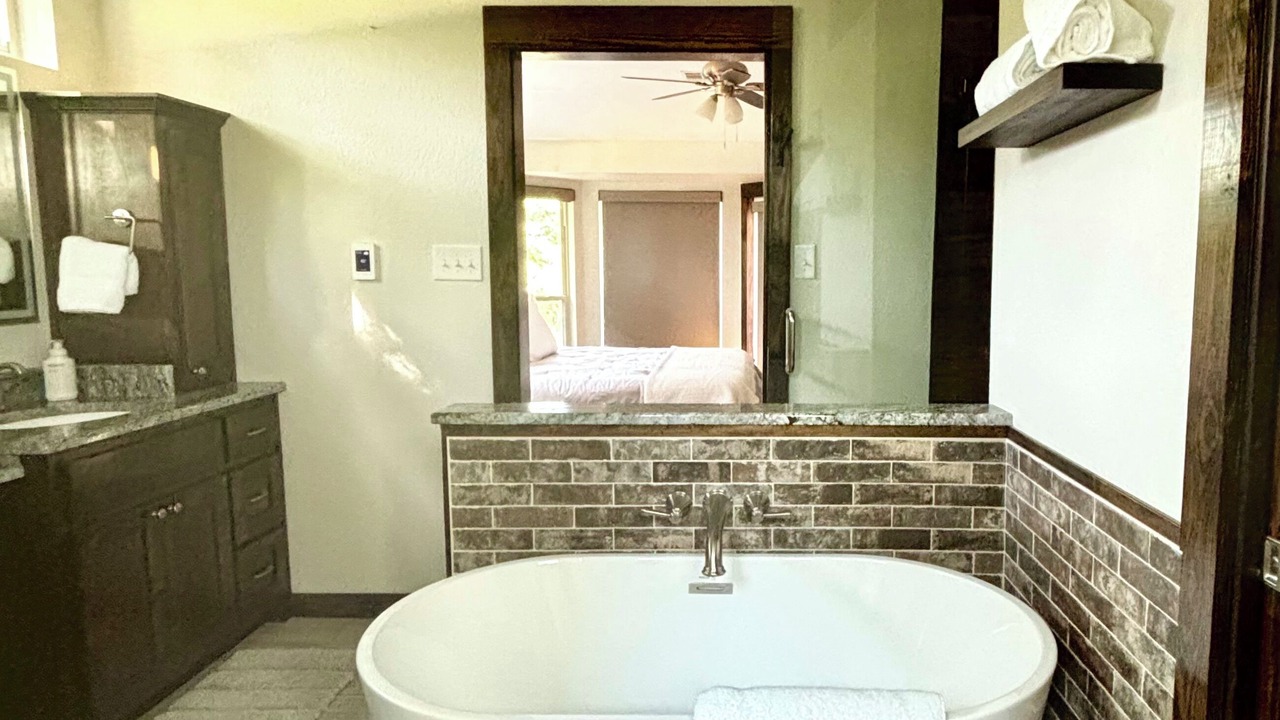 Photo of Bathroom in Morgans Point Resort