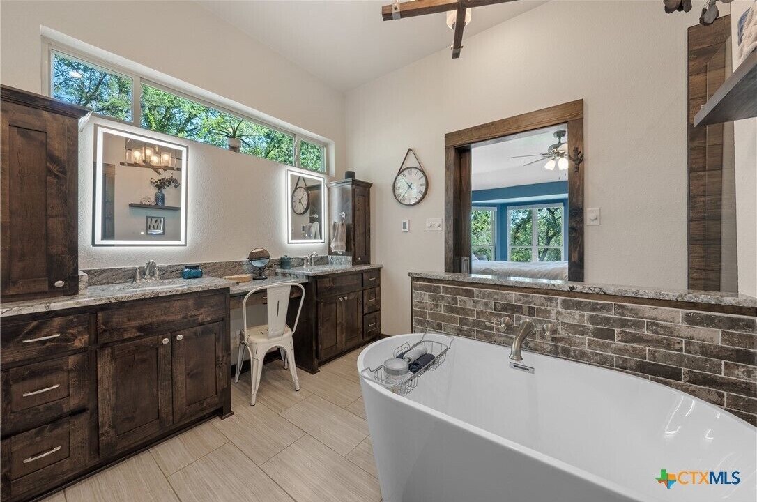 Photo of Bathroom in Morgans Point Resort