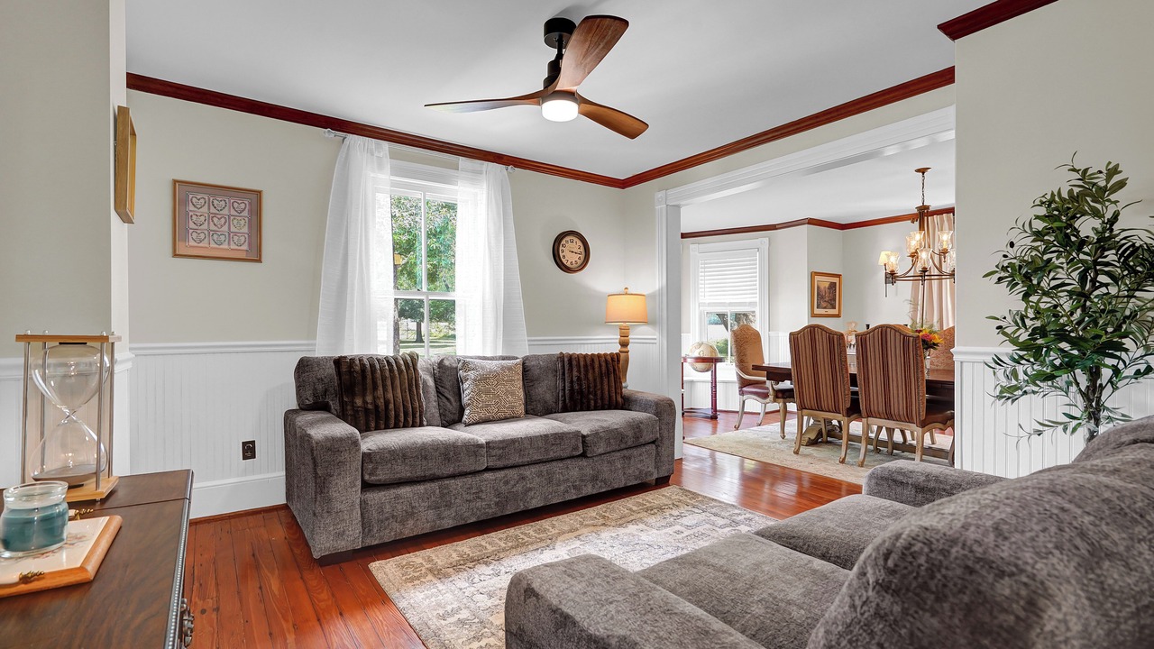 Photo of Livingroom in Bealeton