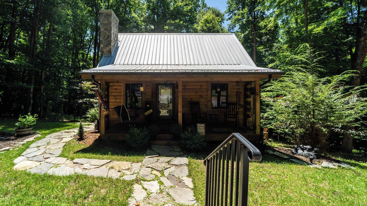 Photo of Outdoor in Claypool Hill