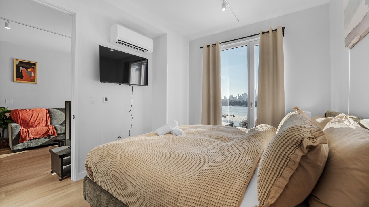 Photo of Bedroom in Greenpoint