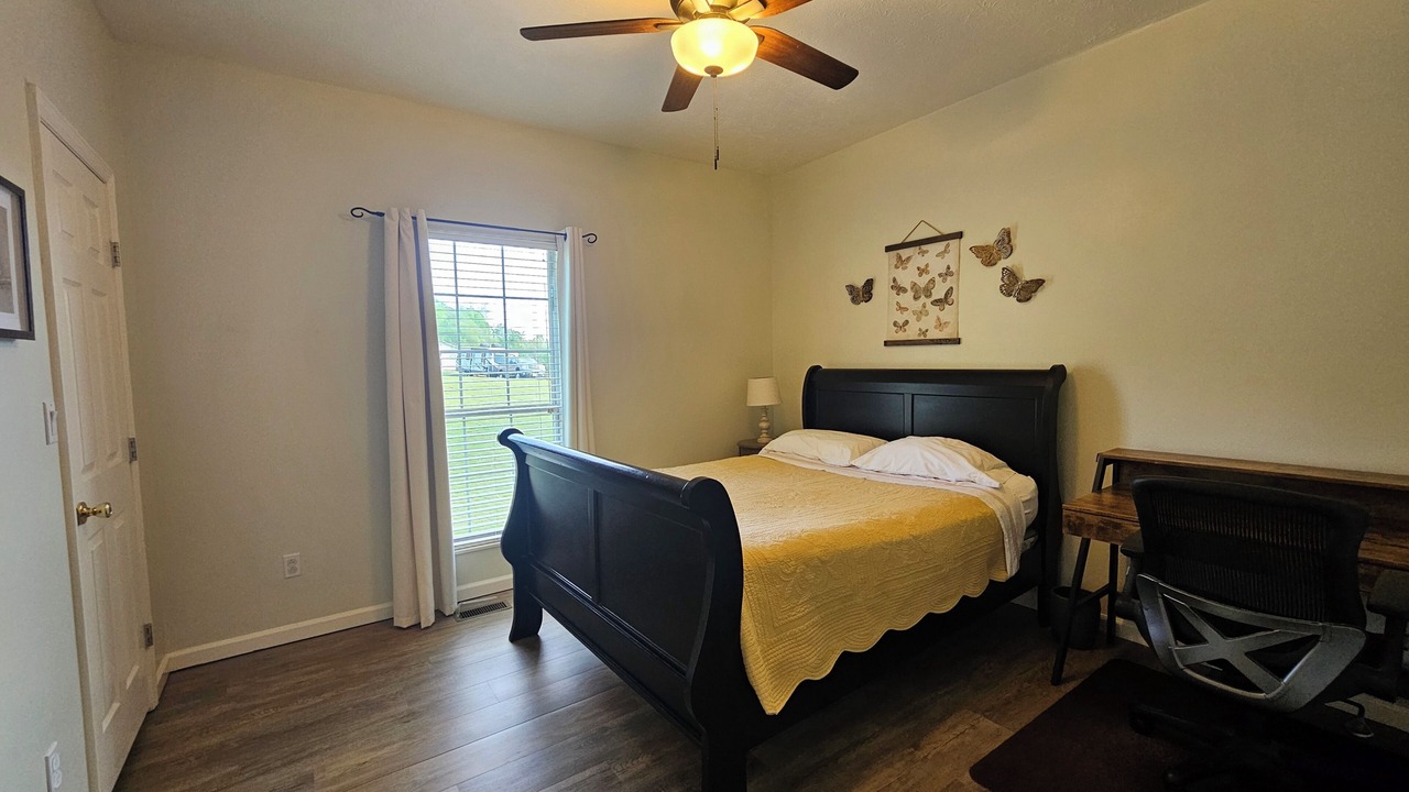 Photo of Bedroom in Mount Vernon