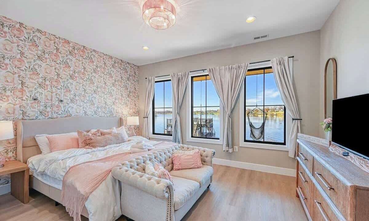 Photo of Bedroom in Livingston