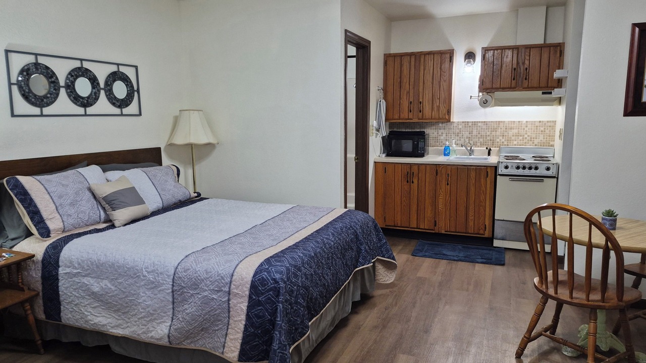 Photo of Bedroom in Monroe City