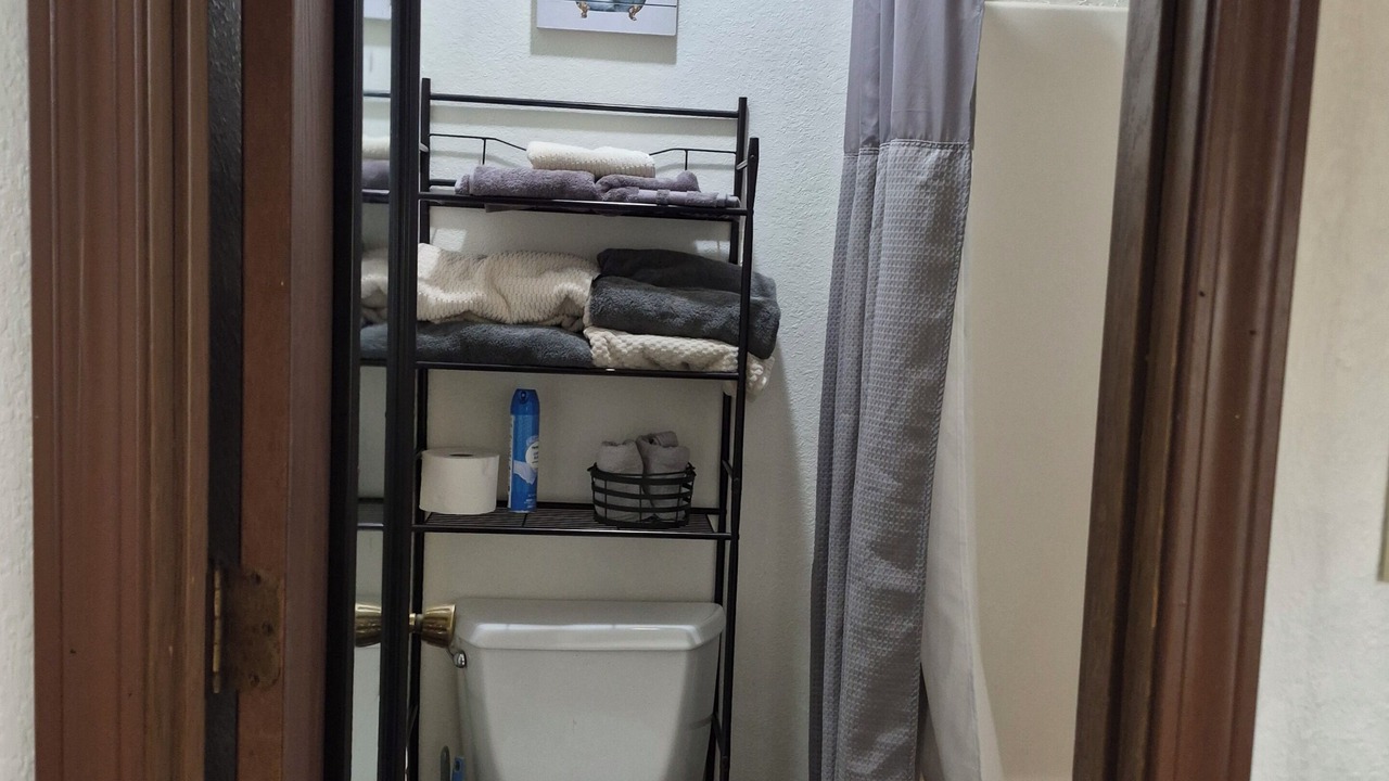 Photo of Bathroom in Monroe City
