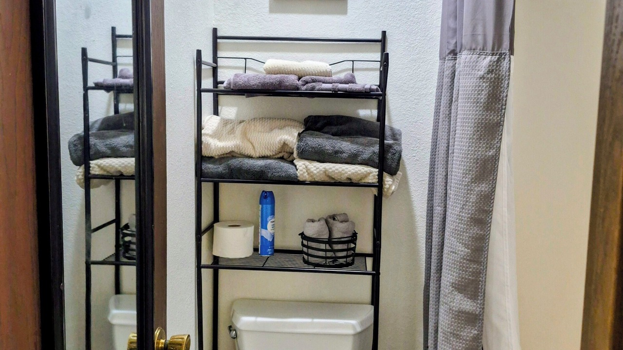 Photo of Bathroom in Monroe City