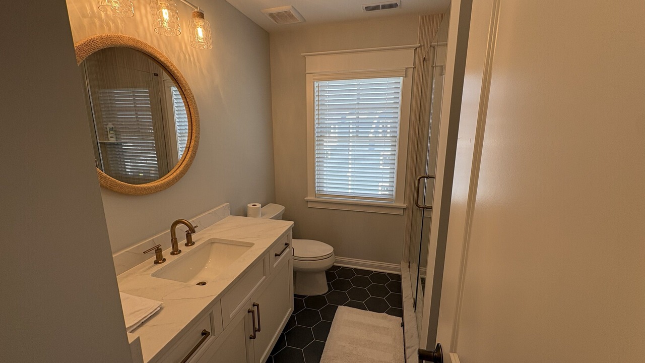 Photo of Bathroom in Avalon