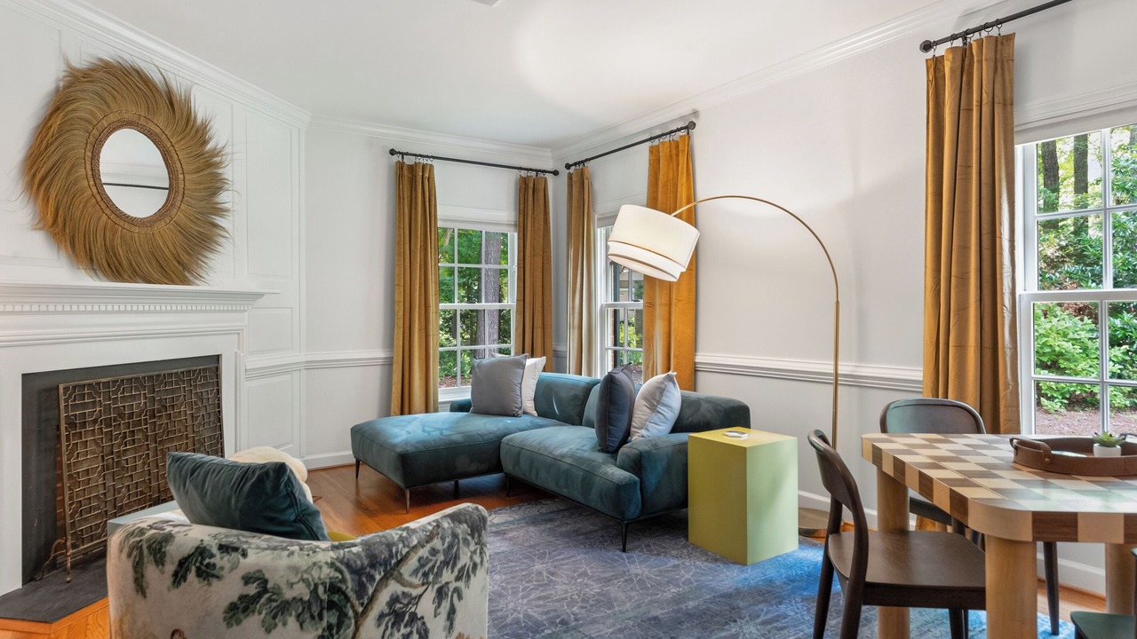 Photo of Livingroom in Charles City