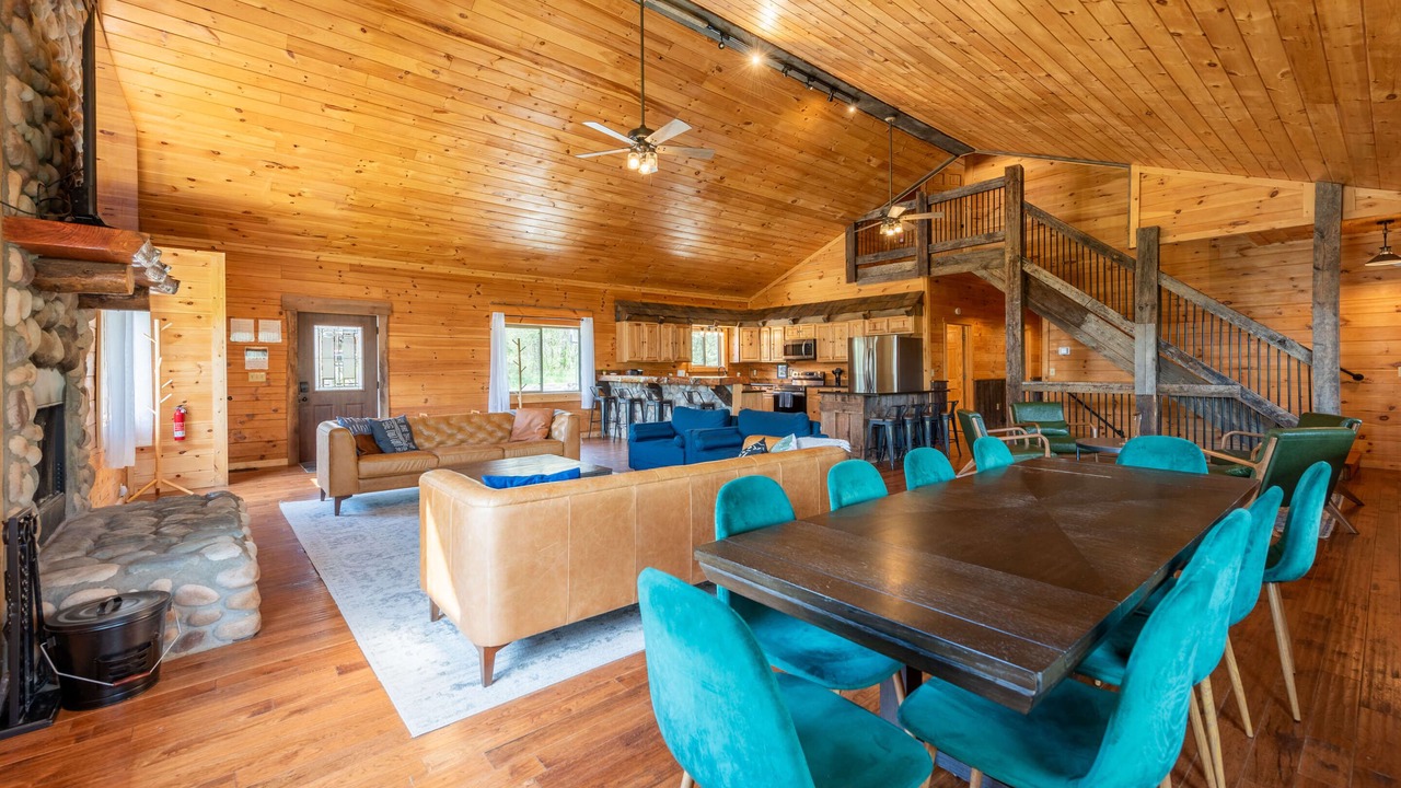 Photo of Livingroom in Creola