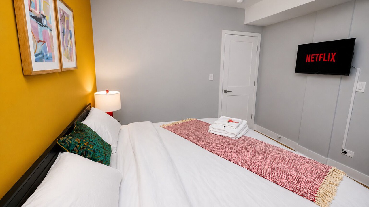 Photo of Bedroom in Edgewater