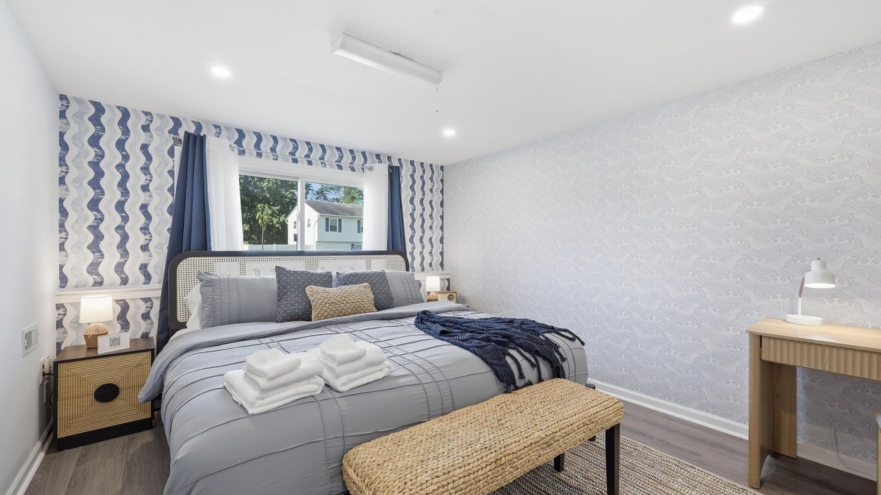 Photo of Bedroom in Town Bank