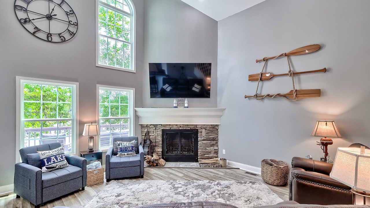 Photo of Livingroom in White Oak