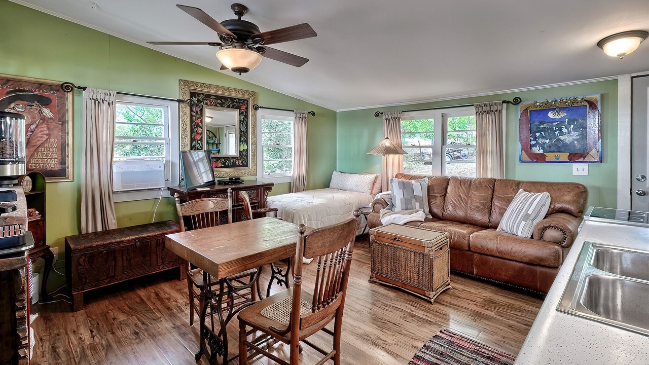 Photo of Livingroom in Ridgeway