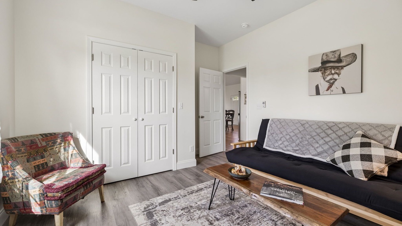 Photo of Livingroom in Trenton