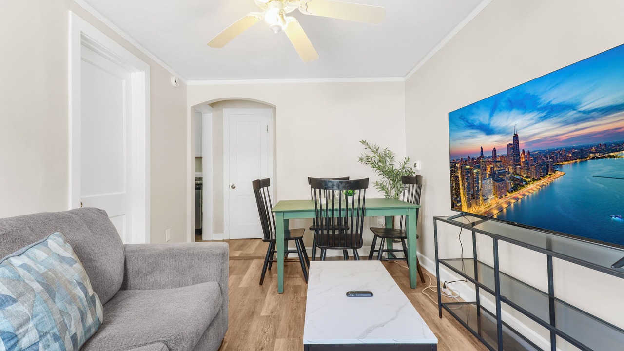 Photo of Livingroom in Highwood