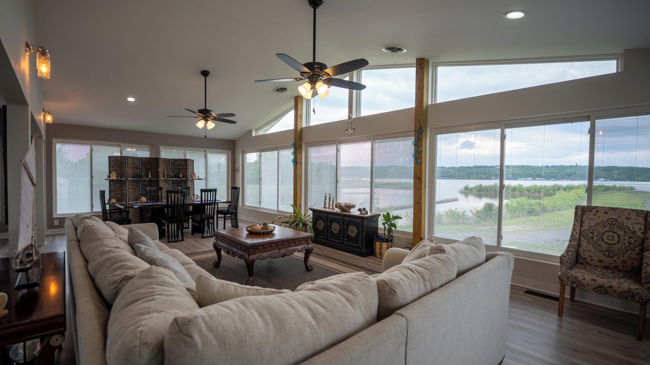 Photo of Livingroom in Sunnyland