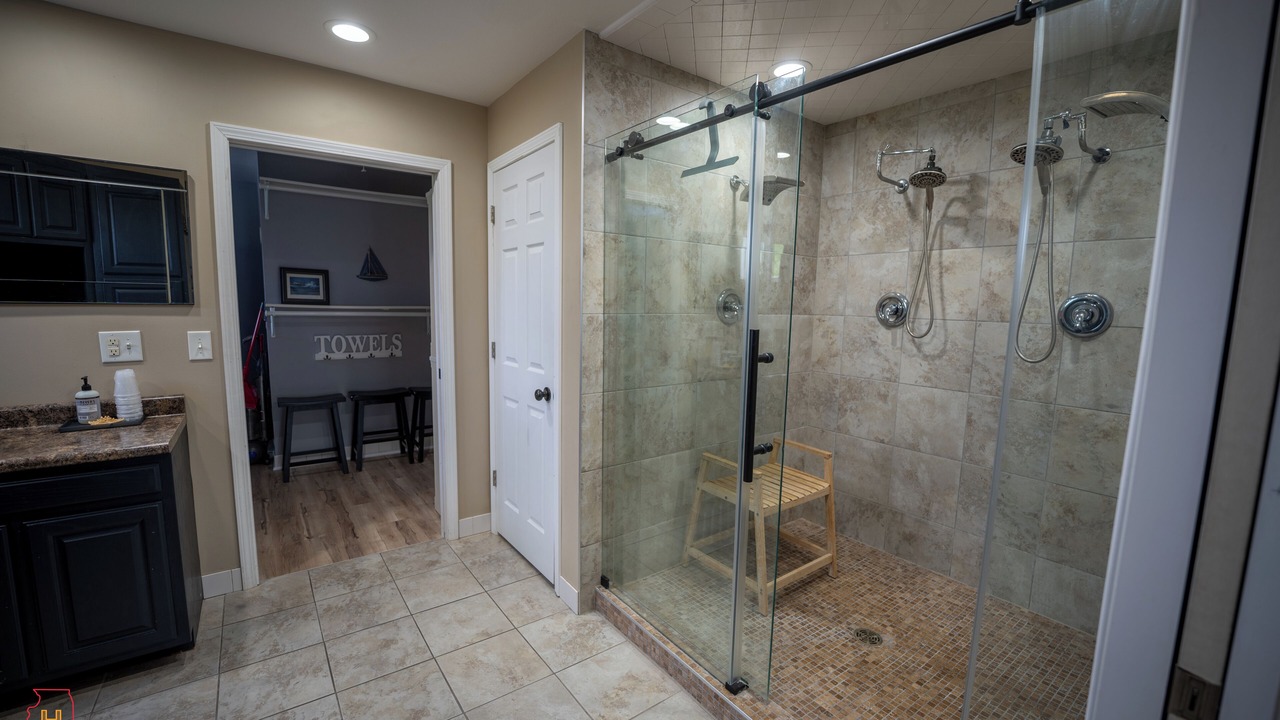 Photo of Bathroom in Sunnyland