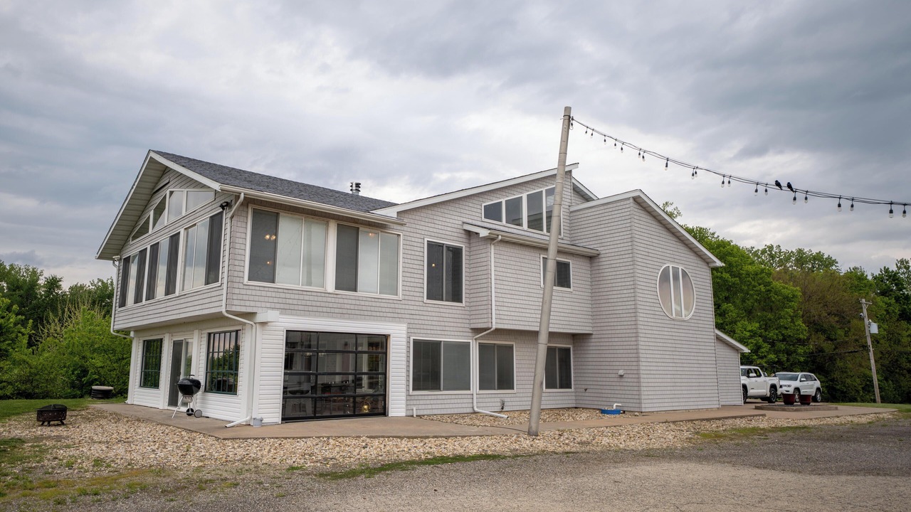 Photo of Outdoor in Sunnyland