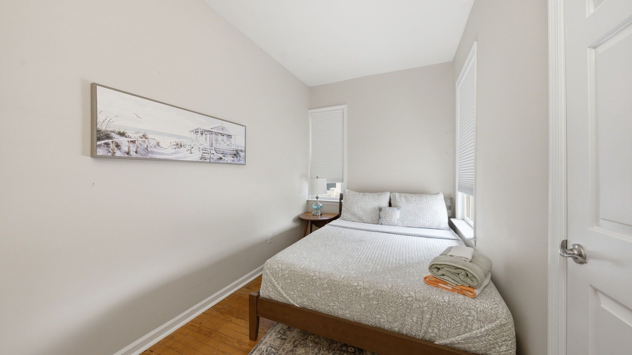 Photo of Bedroom in Wall